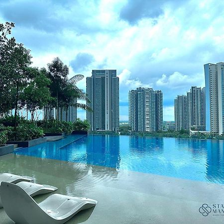 The Elysia Suites Nusajaya  Buitenkant foto